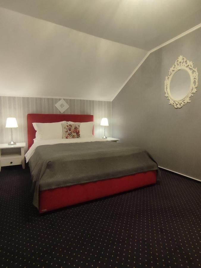 Casa Alina Hotel Дева Екстериор снимка