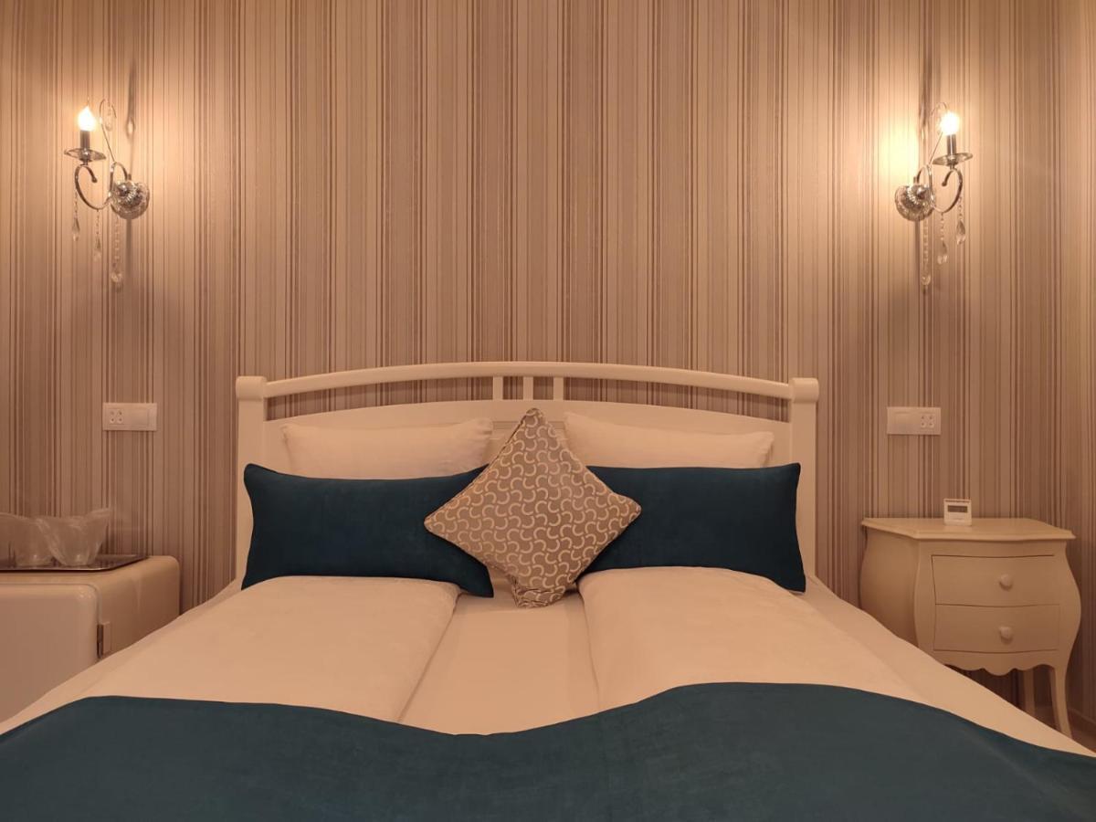 Casa Alina Hotel Дева Екстериор снимка