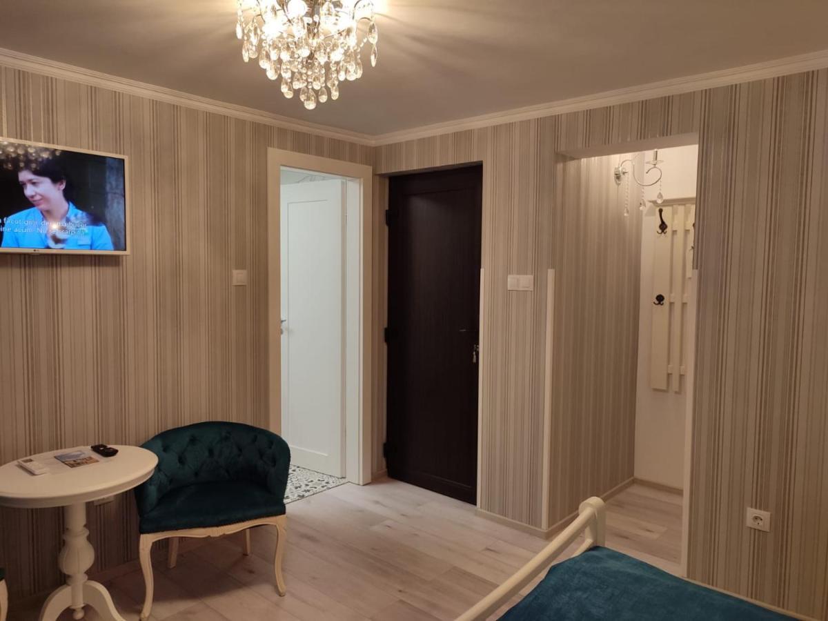 Casa Alina Hotel Дева Екстериор снимка