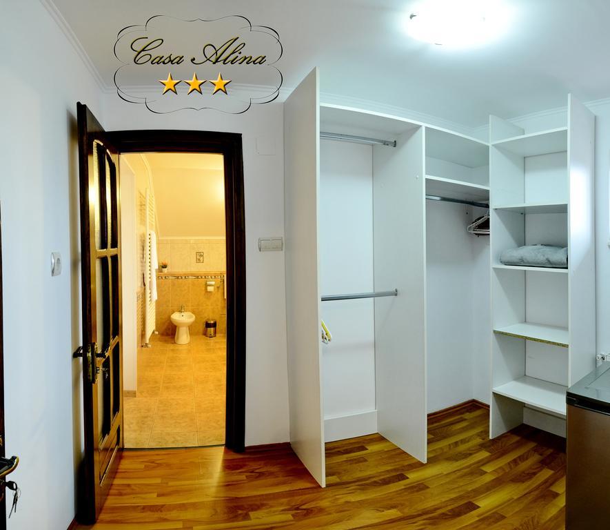 Casa Alina Hotel Дева Екстериор снимка