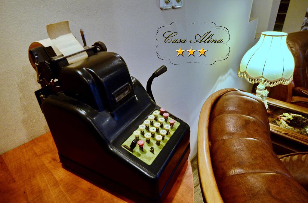 Casa Alina Hotel Дева Екстериор снимка